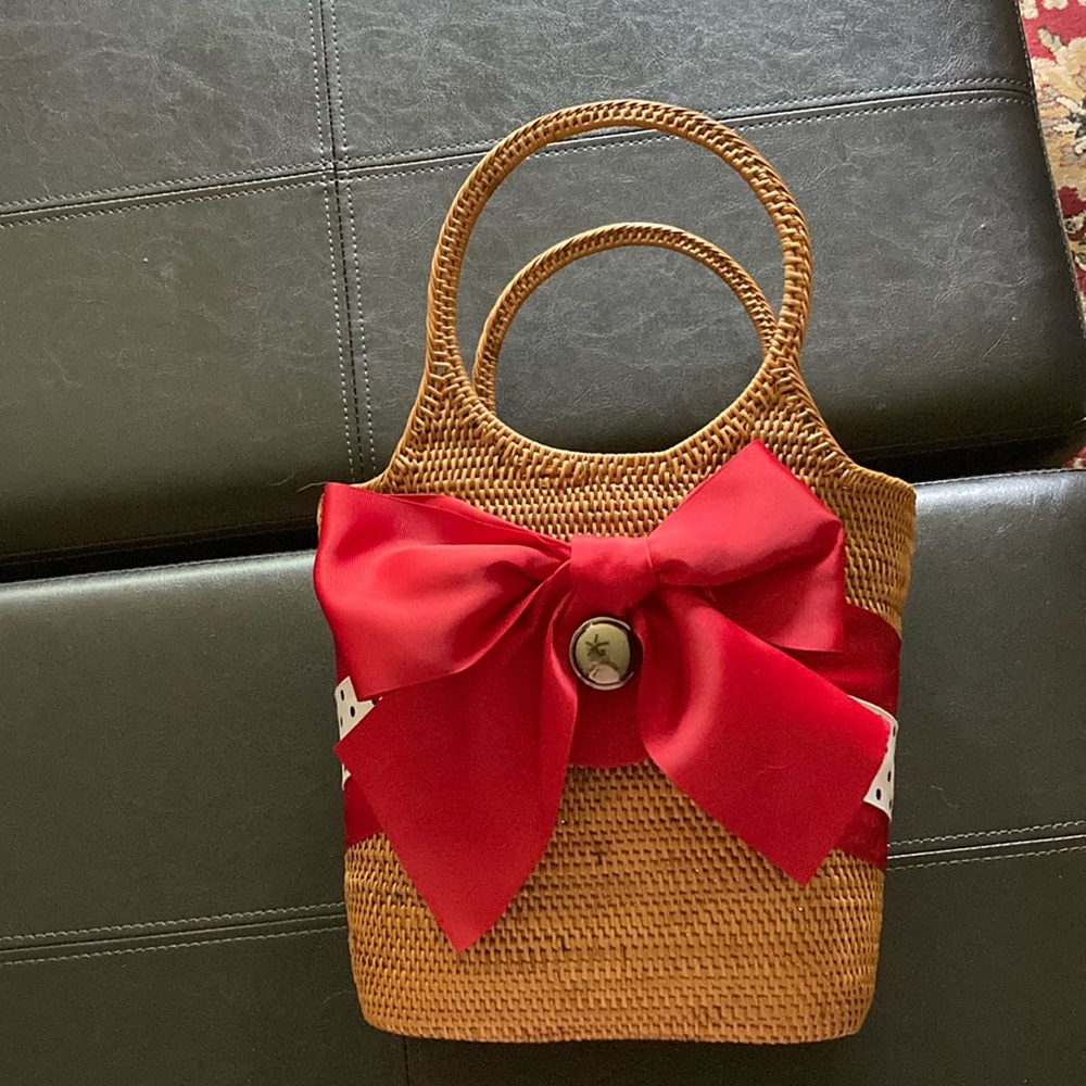 Cute tote basket